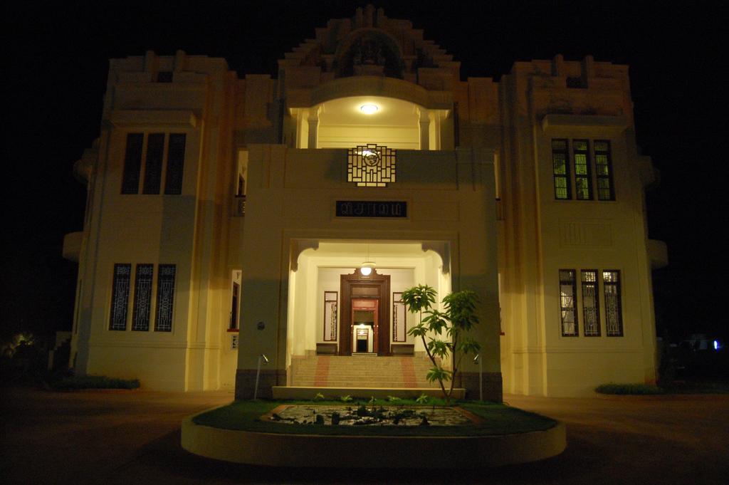 Visalam Chettinad Palace - A Cgh Earth Experience Kanadukattan Exterior photo