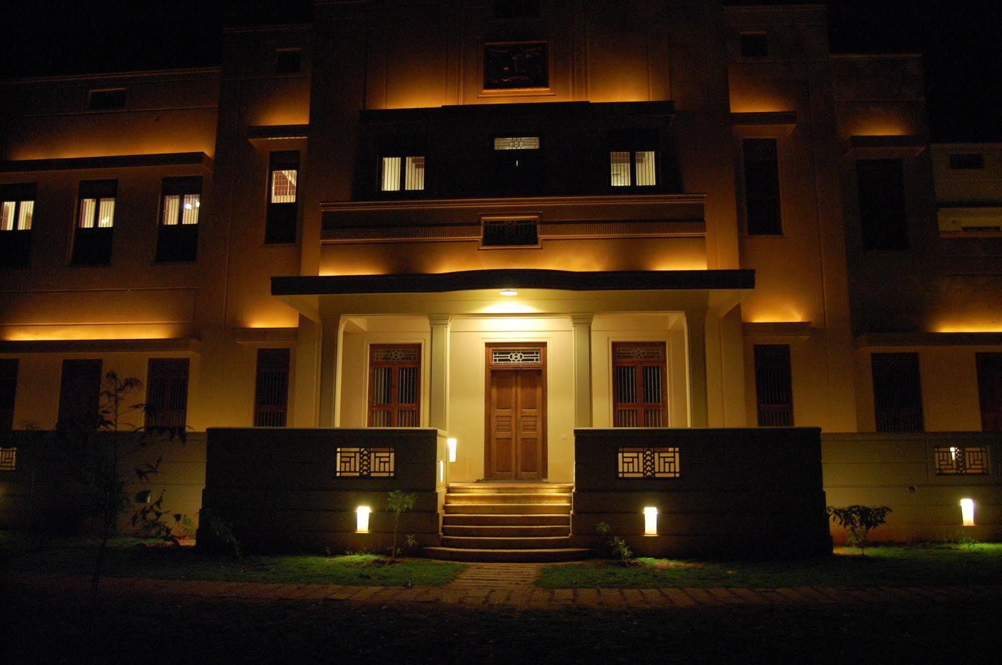 Visalam Chettinad Palace - A Cgh Earth Experience Kanadukattan Exterior photo
