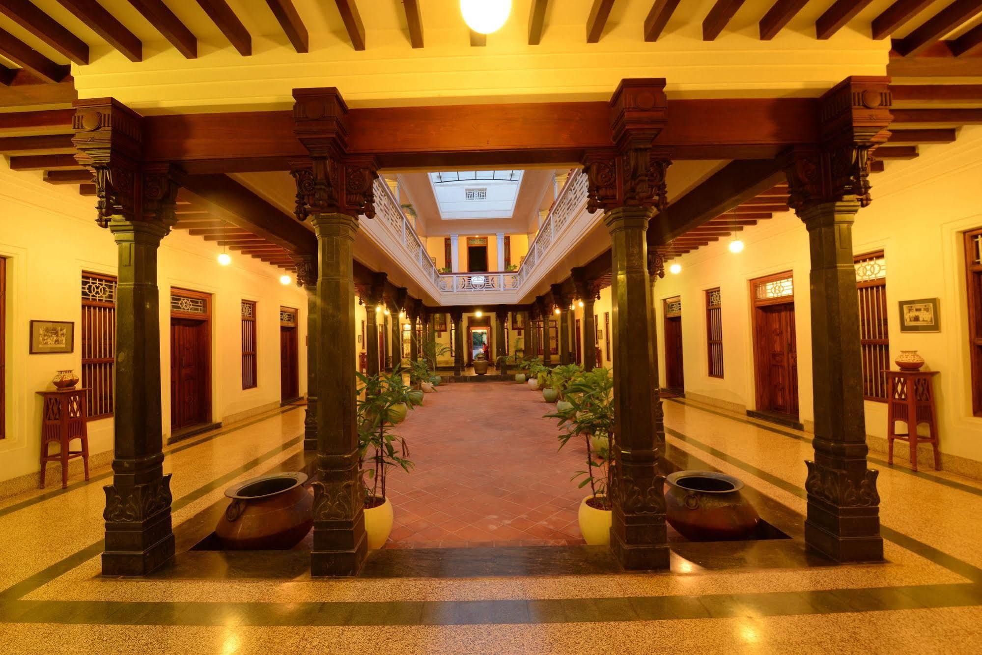 Visalam Chettinad Palace - A Cgh Earth Experience Kanadukattan Exterior photo